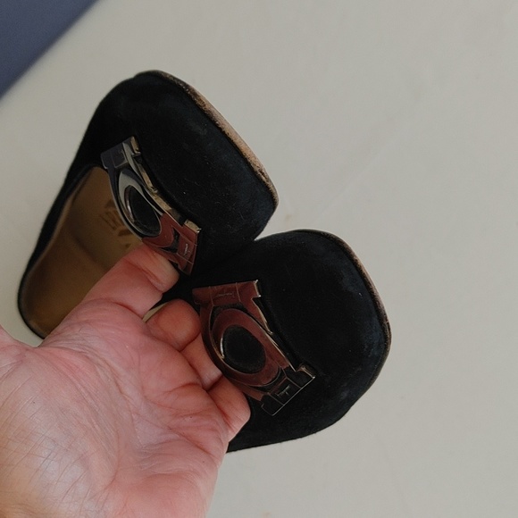 FERRAGAMO black suede slip on kitten heels logo 7 AA - Picture 10 of 15